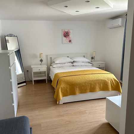 Volmefamily Appartement Pula Buitenkant foto