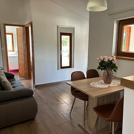 Volmefamily Appartement Pula Buitenkant foto