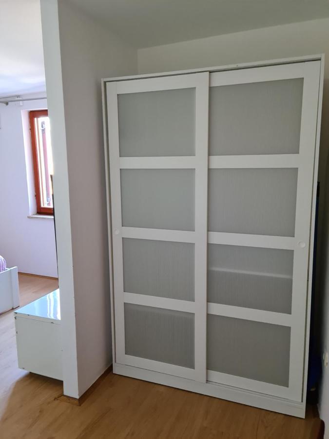Volmefamily Appartement Pula Buitenkant foto