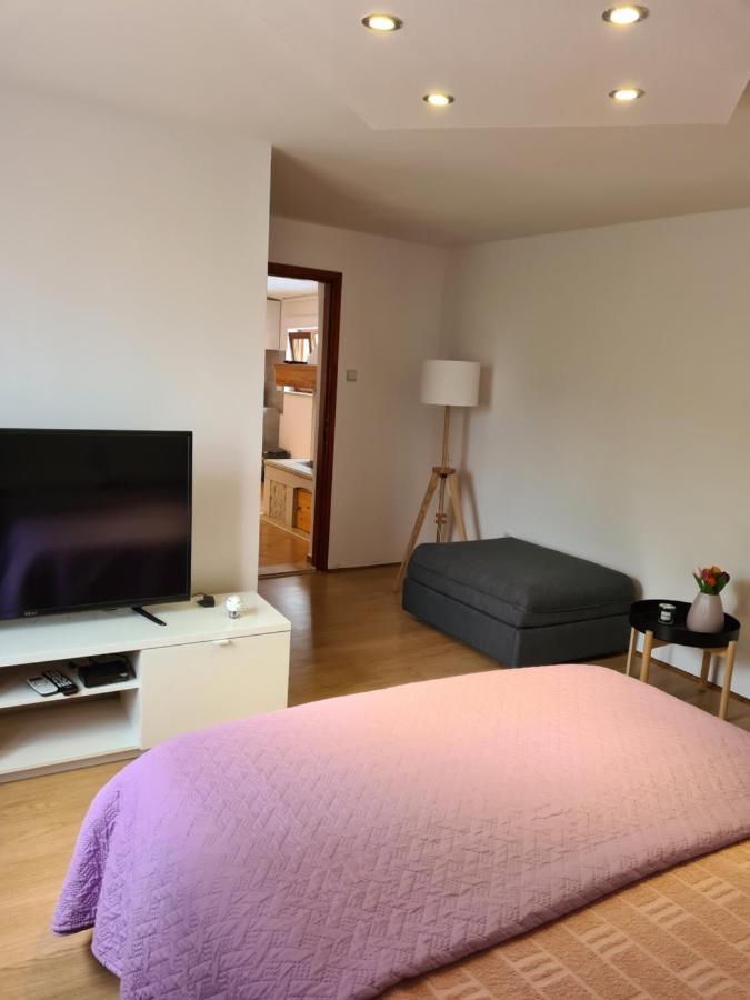 Volmefamily Appartement Pula Buitenkant foto