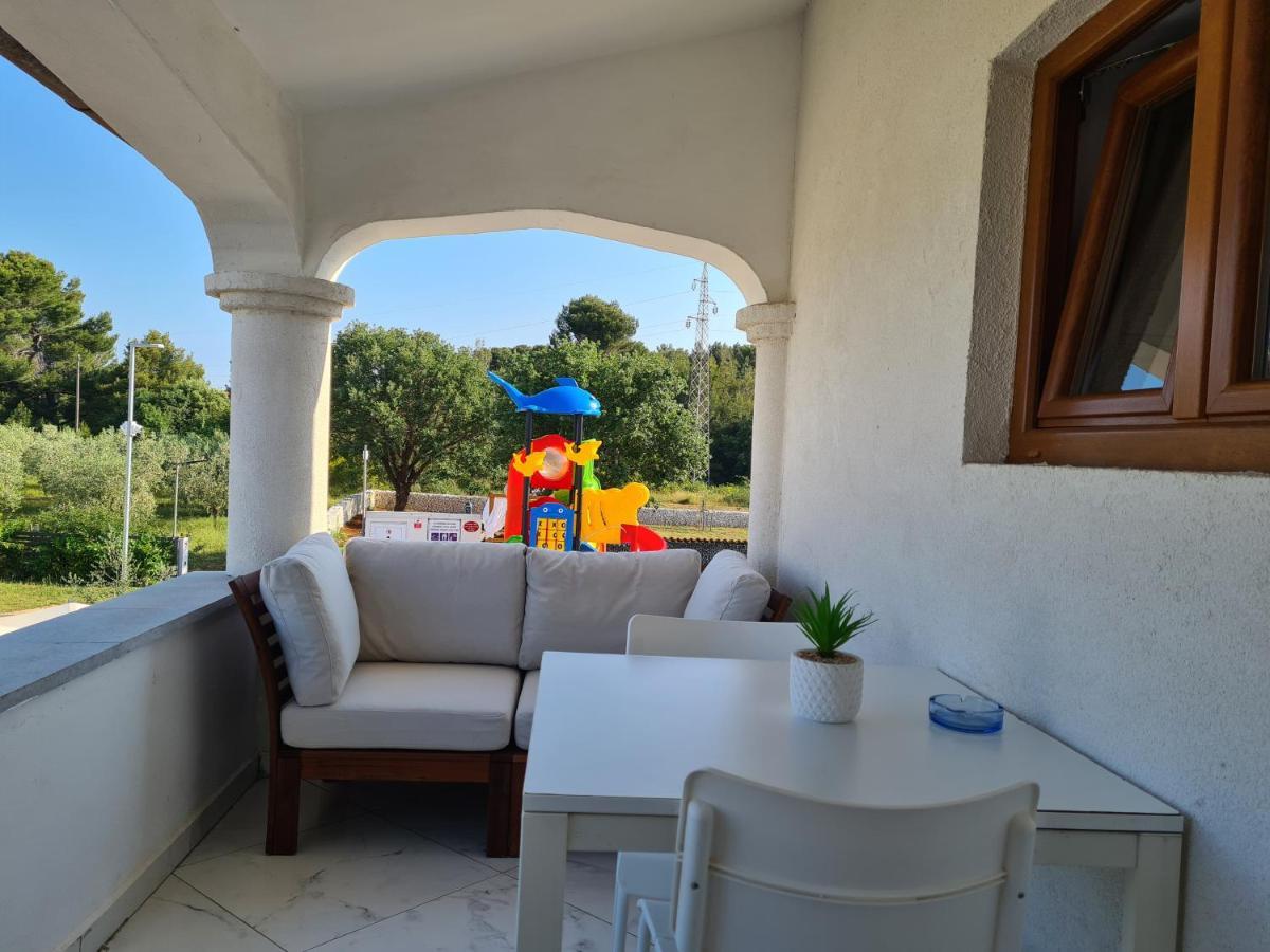 Volmefamily Appartement Pula Buitenkant foto