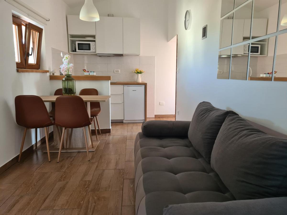 Volmefamily Appartement Pula Buitenkant foto