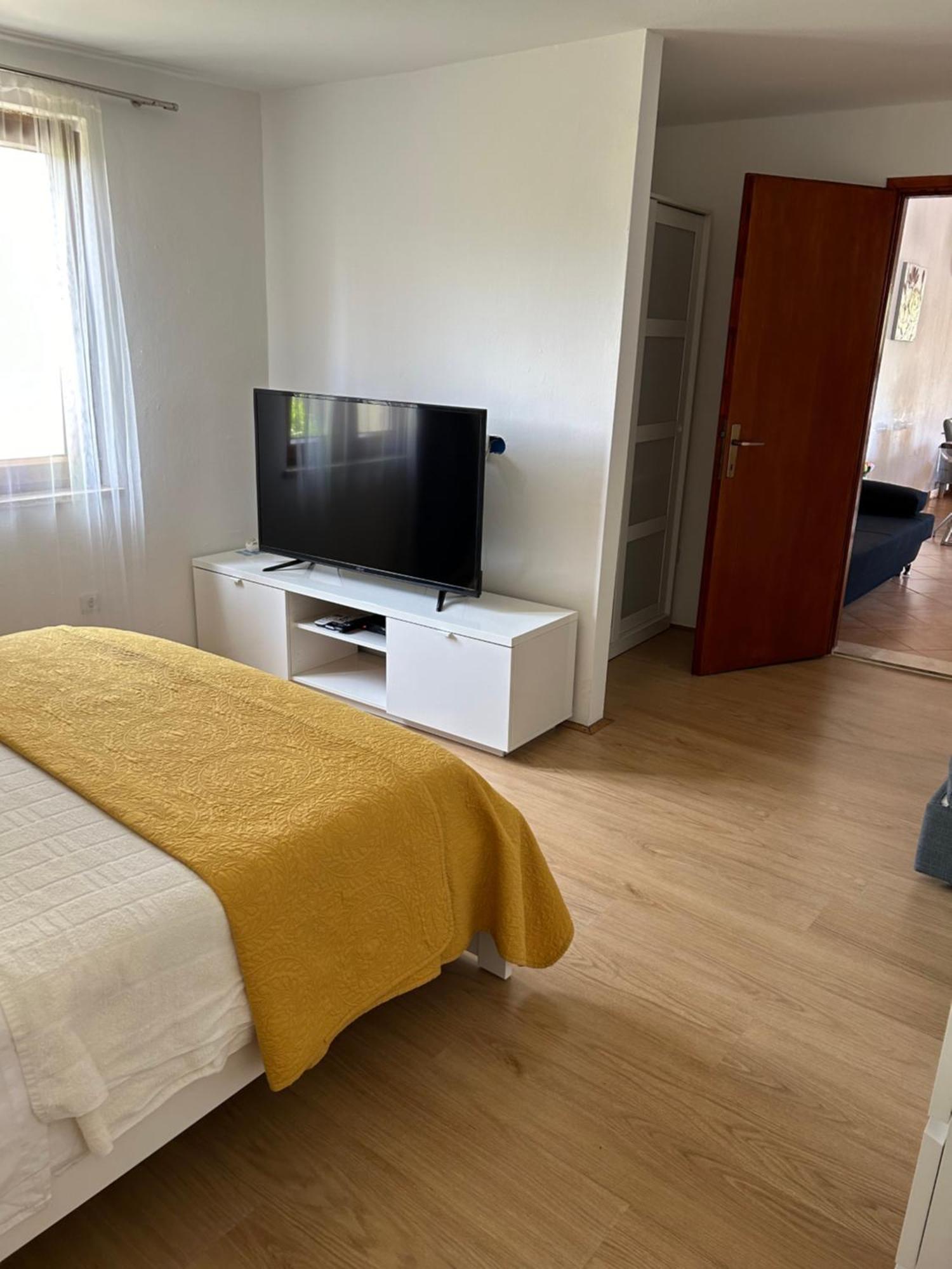 Volmefamily Appartement Pula Buitenkant foto